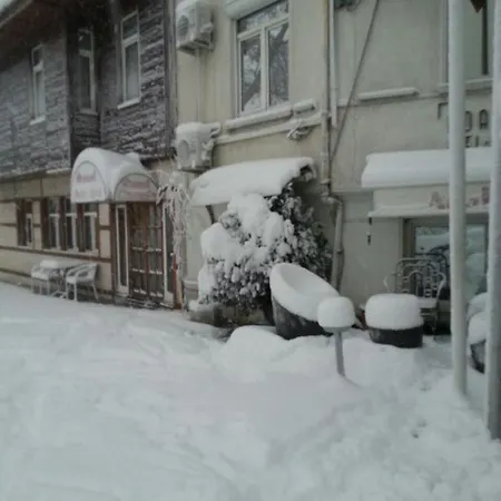 Adapalas Nocleg ze śniadaniem